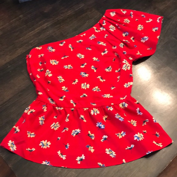 One shouldered top - Picture 1 of 3